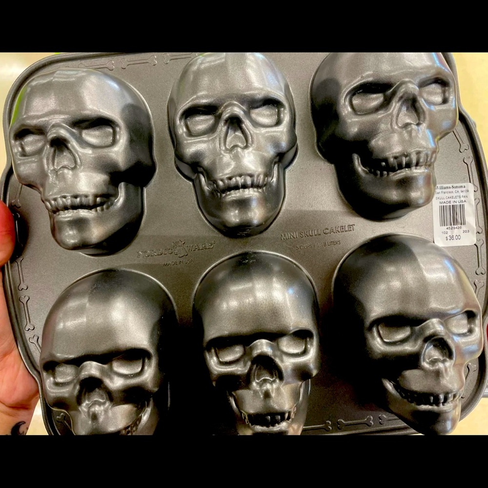 Nordic Ware skull cake Pan